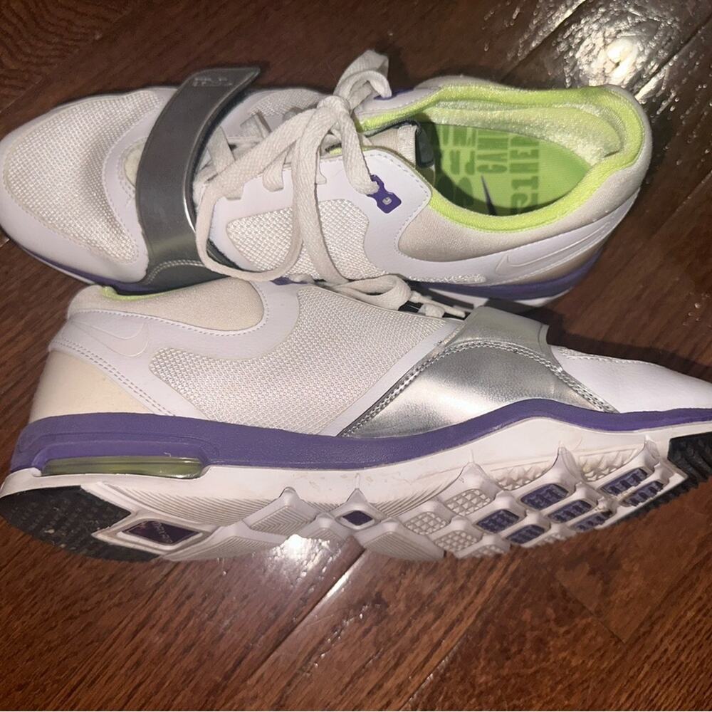 2011 Nike Womens Retro Trainer One Air Max Sneakers 8.5 white lime purple casual